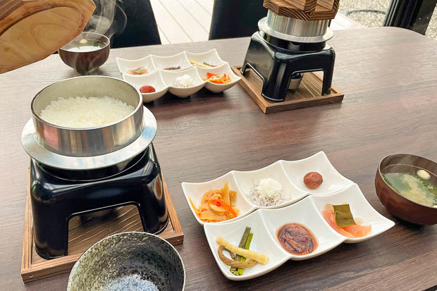 地域自慢の食を盛り込んだ朝食