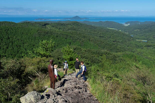 アントニー ゴームリー『ANOTHER TIME XX』　撮影：久保貴史　©国東半島芸術祭実行委員会